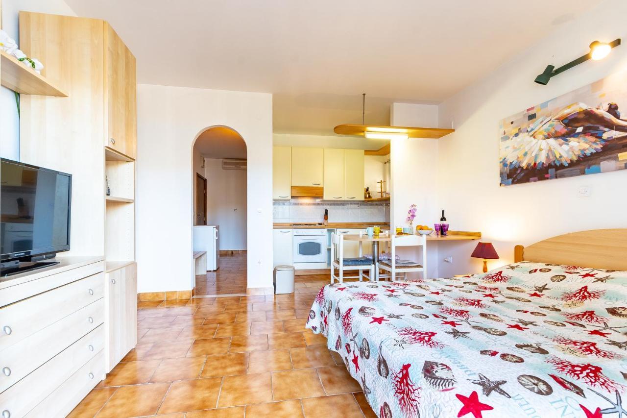 Apartments Tri Zala Zrnovo Eksteriør billede